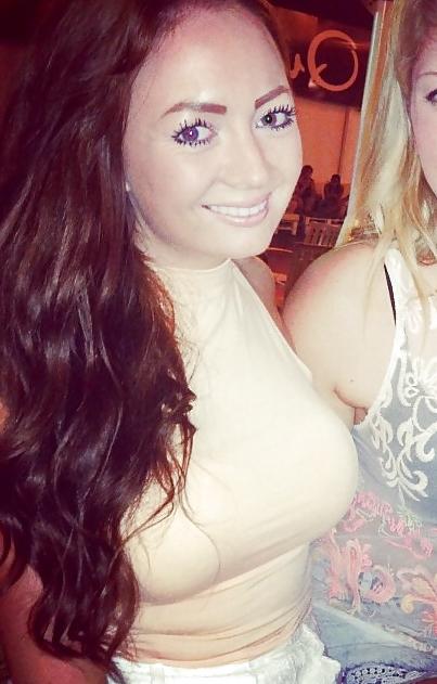 25P Bimbo chav big tits cumdump laura