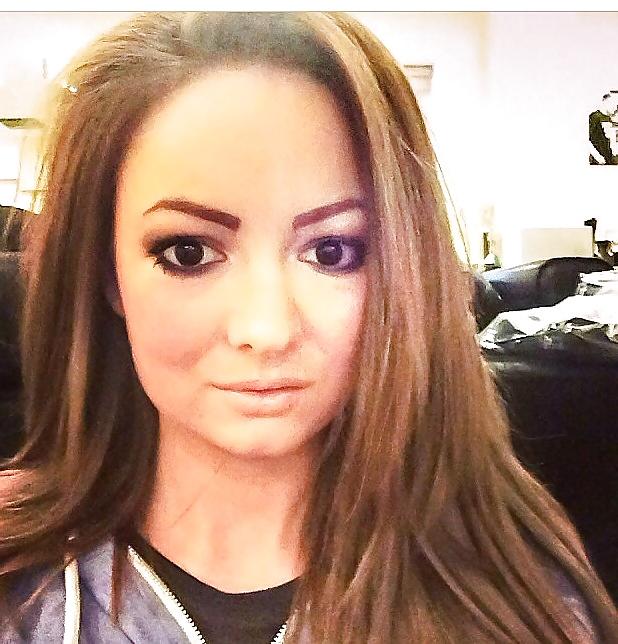 25P Bimbo chav big tits cumdump laura