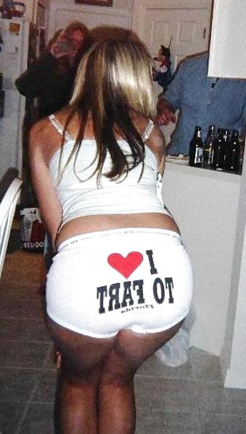 17P Farting chicks