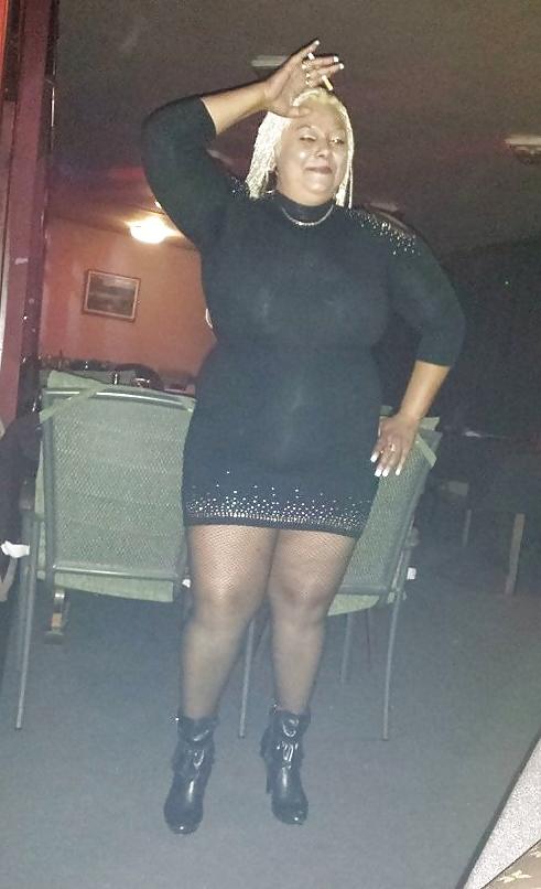 16P Fat Mature Whore