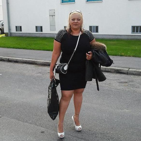 16P Fat Mature Whore