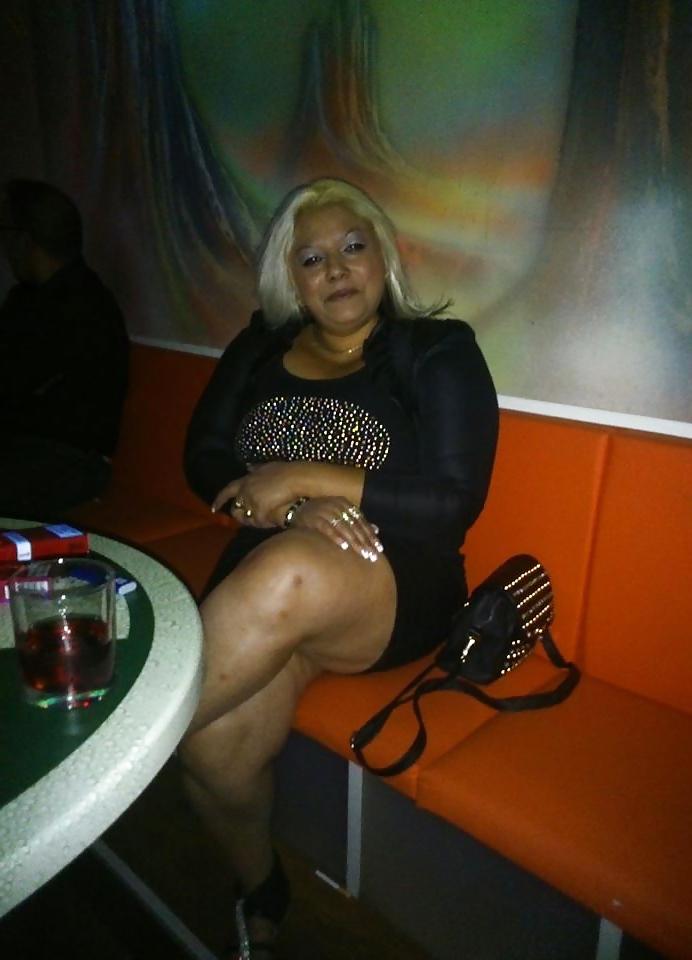 16P Fat Mature Whore