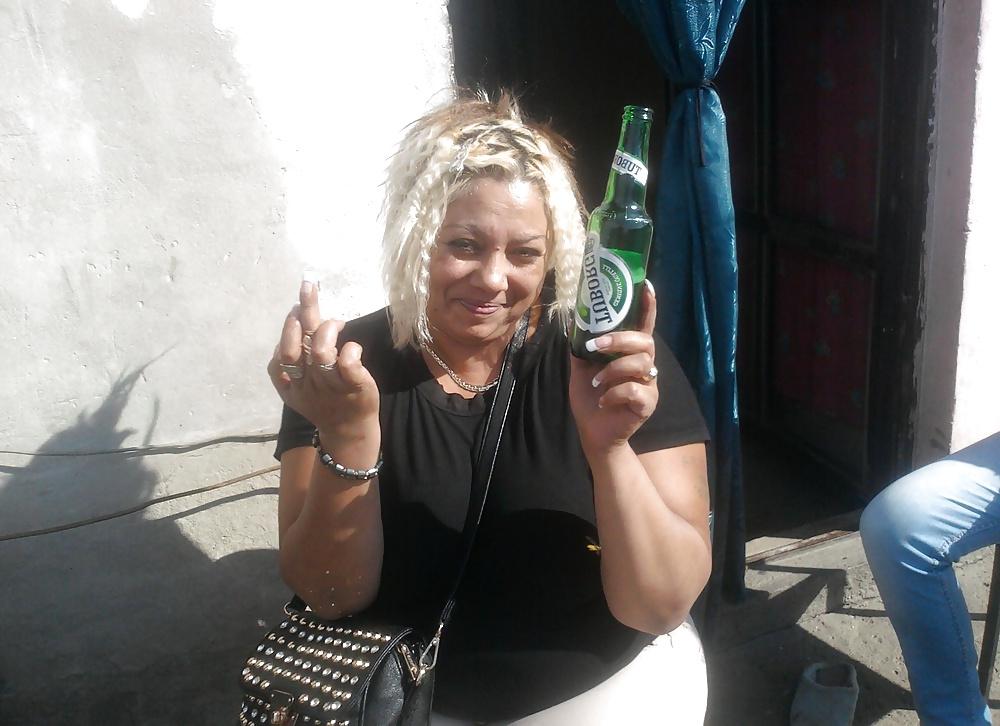 16P Fat Mature Whore