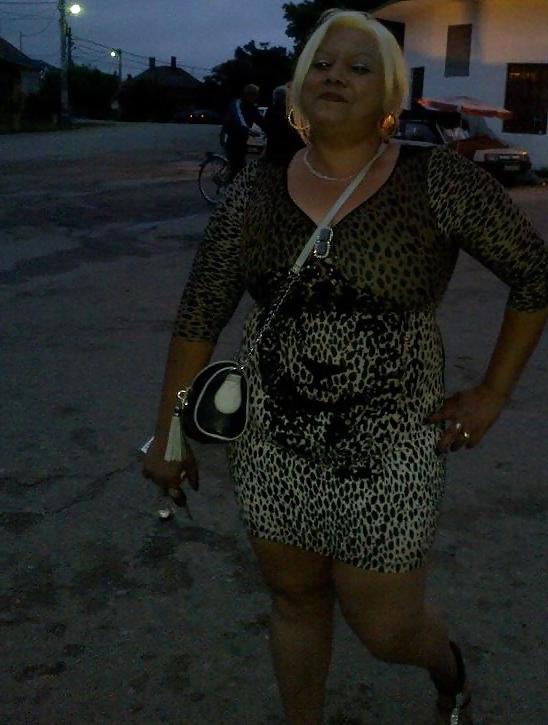 16P Fat Mature Whore