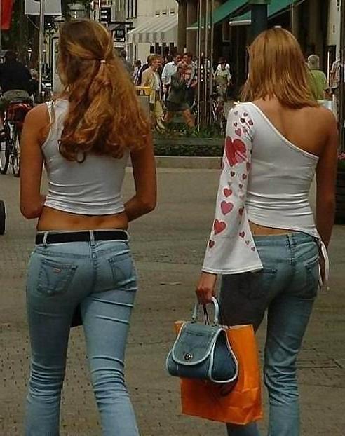 25P Hot asses in Jeans