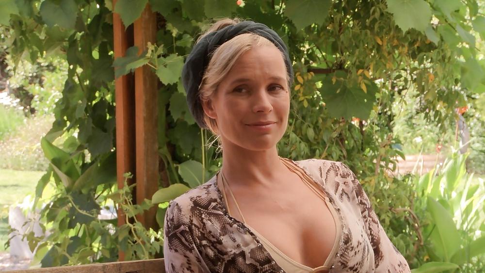 8P Yvonne Van Den Bergh aka Mistress Baton A