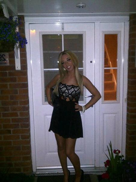 15P Beautiful Danielle likes to milk cocks