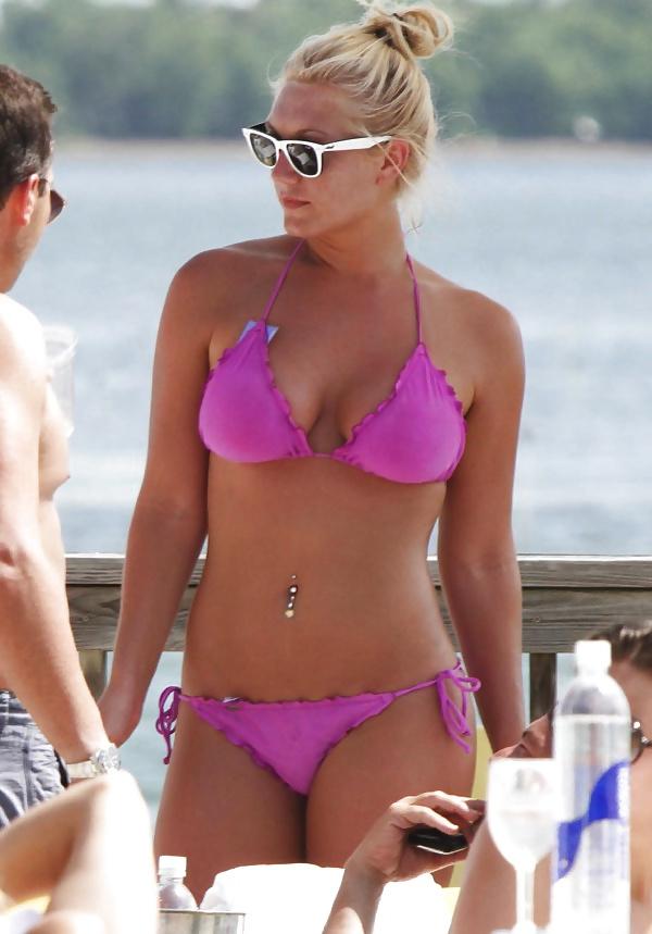 25P Brooke Hogan - Thick Barbie
