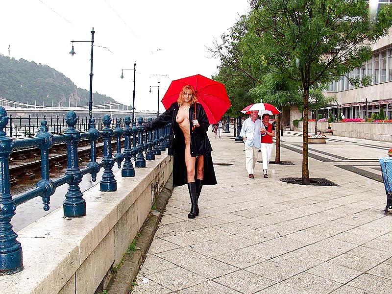 25P Budapest public nude 5 - agnes 