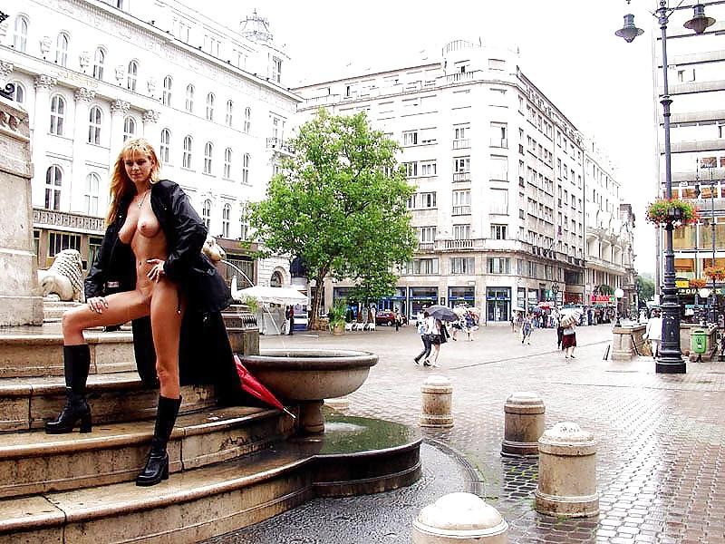 25P Budapest public nude 5 - agnes 