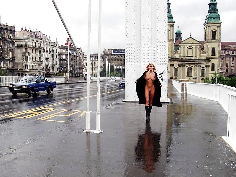 25P Budapest public nude 5 - agnes 