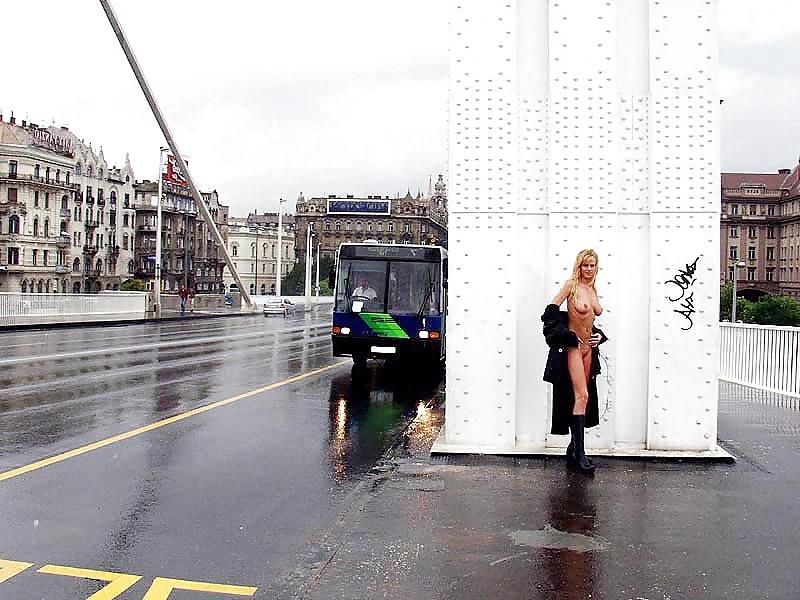 25P Budapest public nude 5 - agnes 