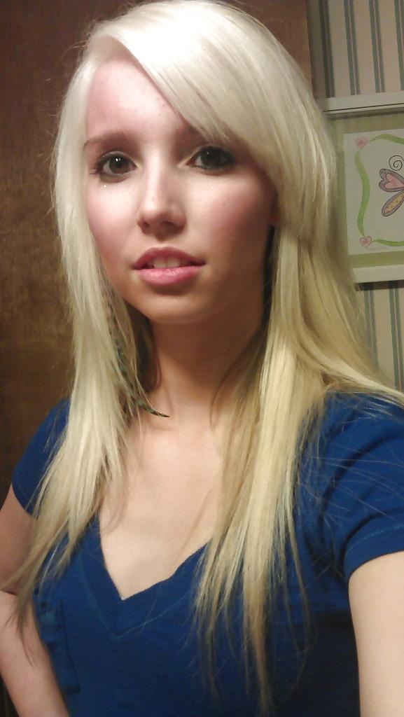 8P 41-teen nude blond bathroom self shoots