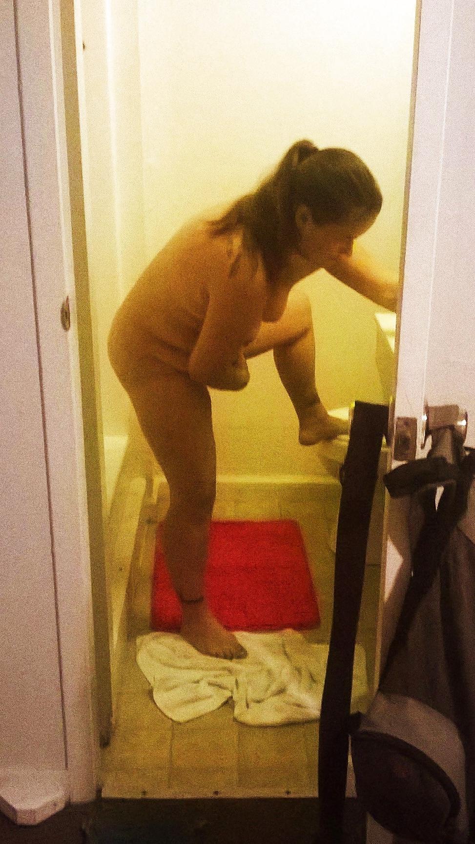 25P Bathroom Break