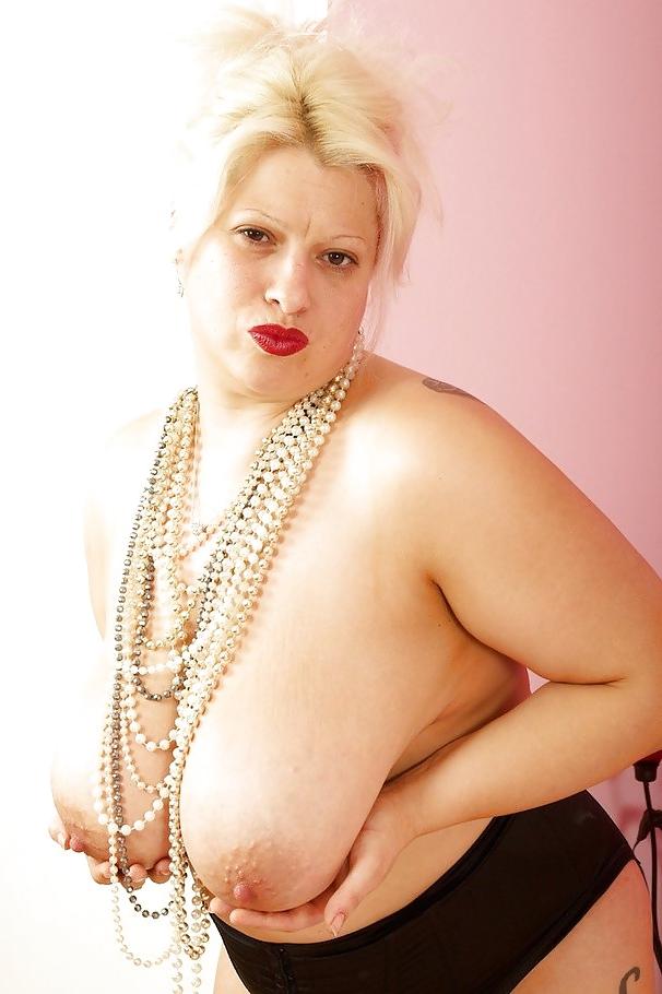 15P Paradise found - ayone any vids of her?
