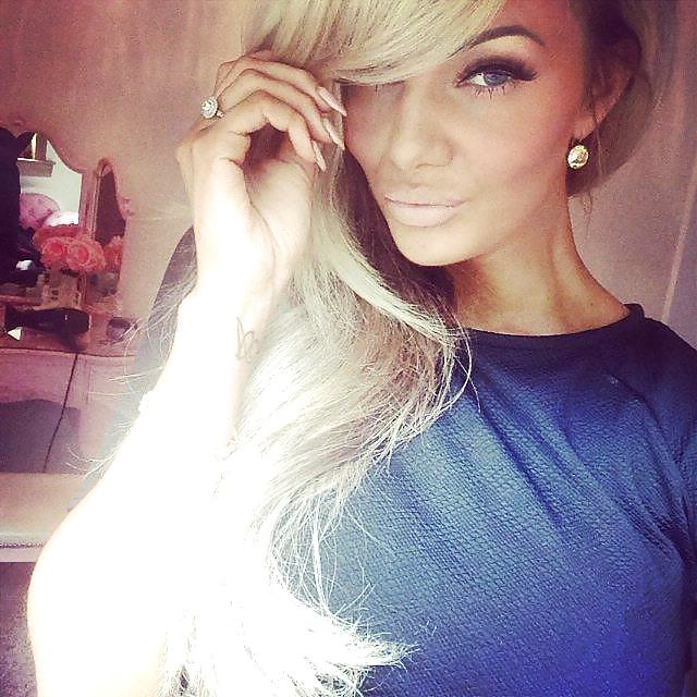 9P Blonde Bimbo Needs Some Spunk