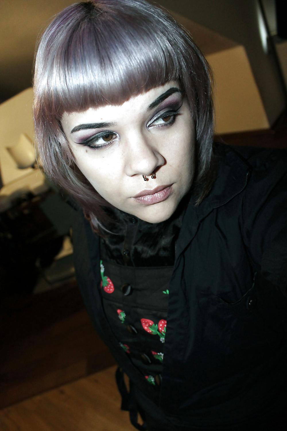 12P Mistress Christina