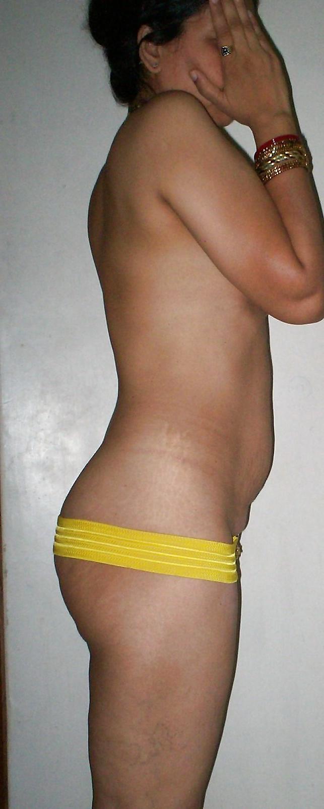 12P Wife in Thong