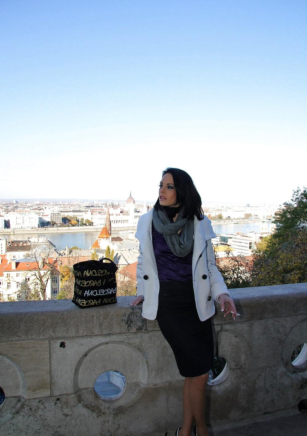 18P Budapest public nude 3