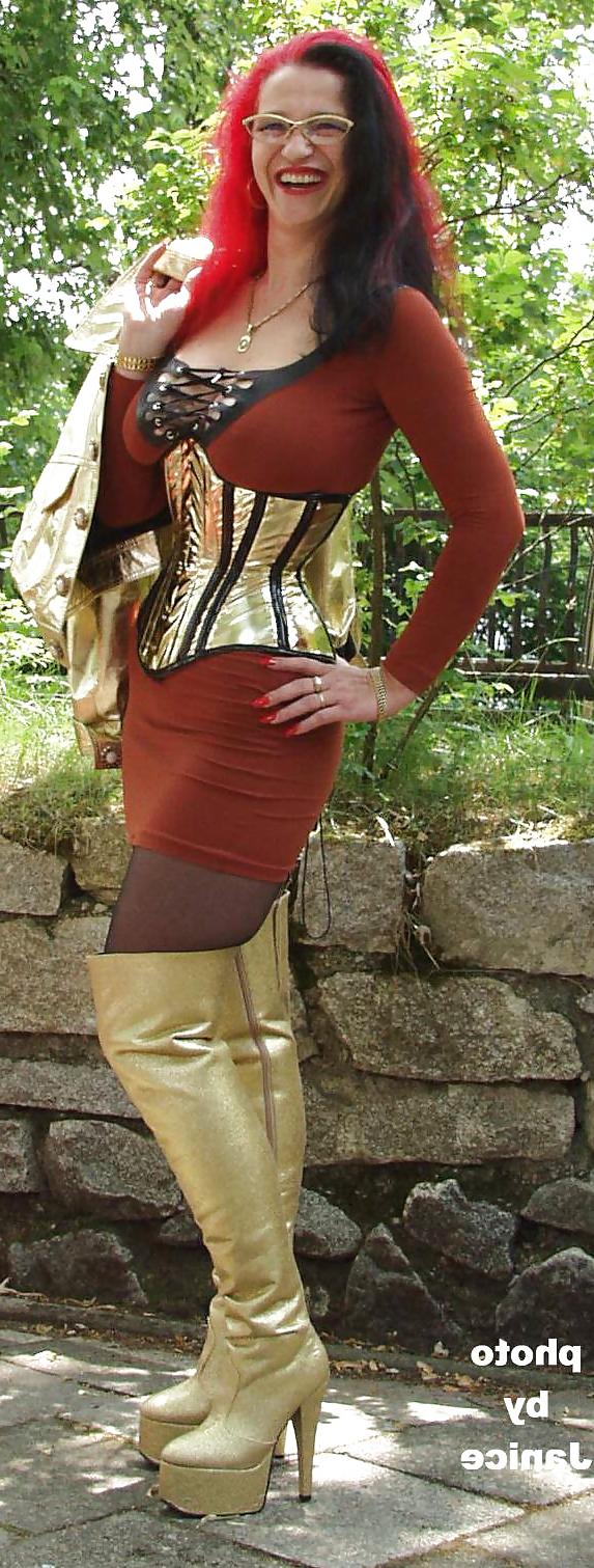 15P Tight lacing corsets