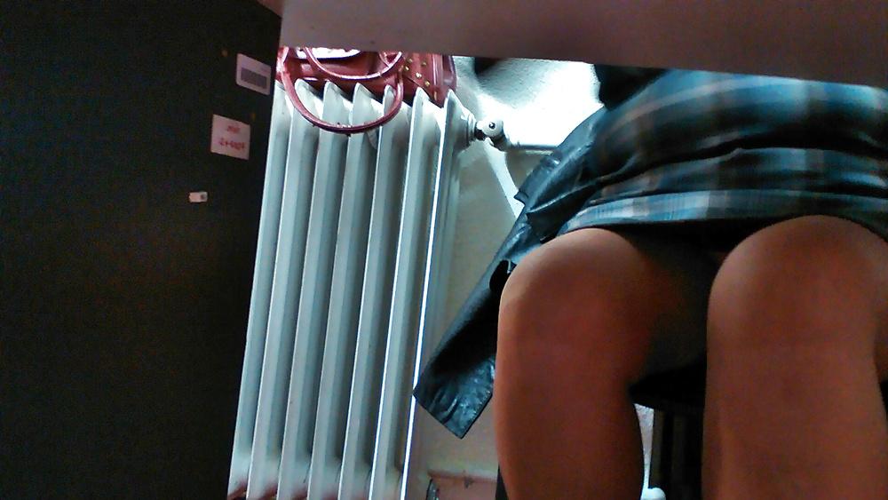 25P Fat mature upskirt (grasa matura, buna de pula)