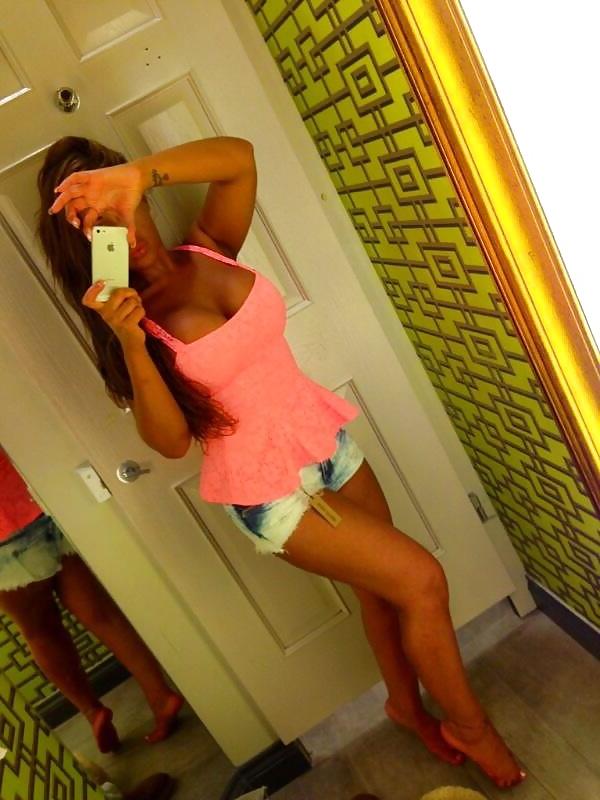 25P Big nose bimbo beauty 