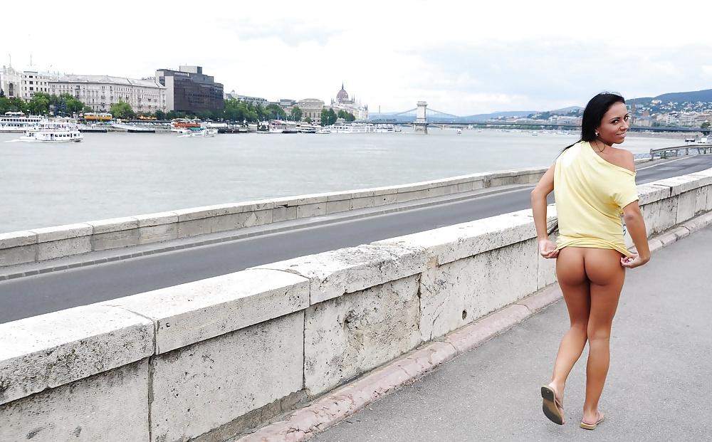 12P Budapest public nude 2 