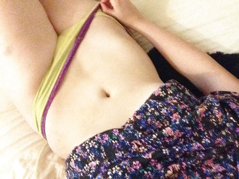 25P Cute Curly Brunette Babe