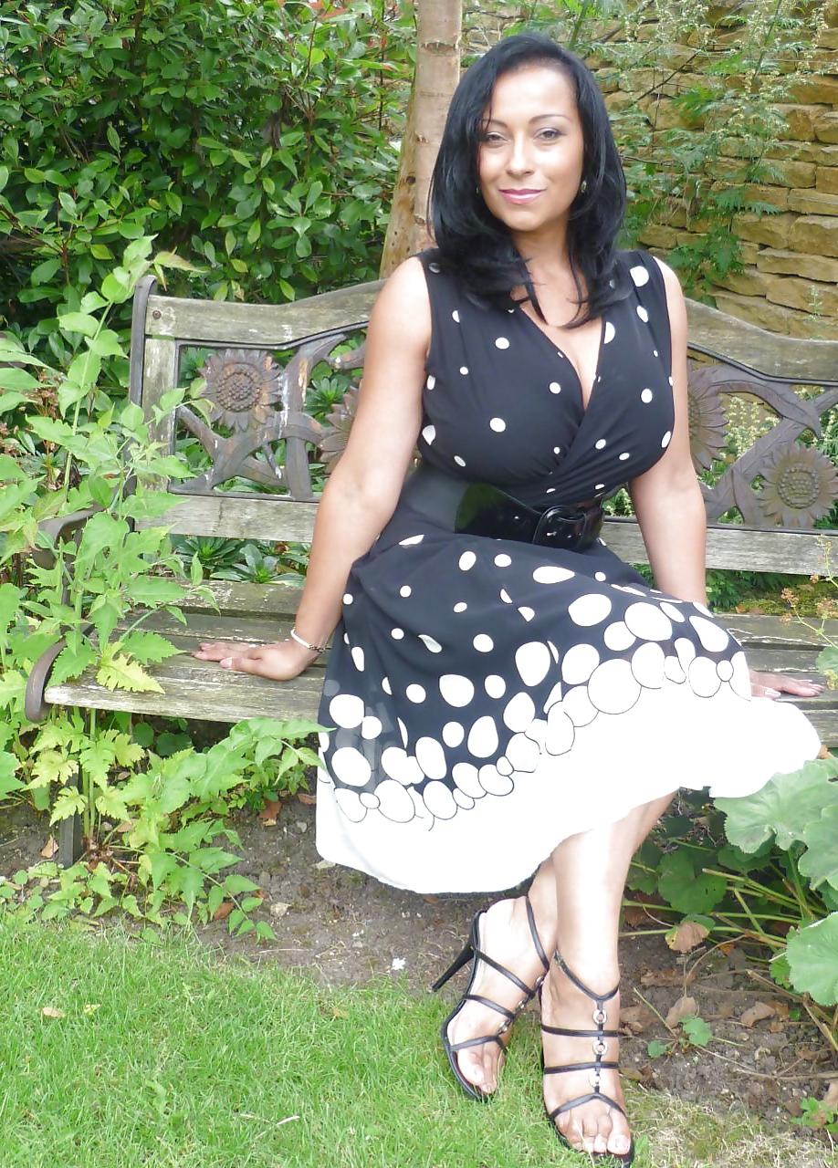 25P Curvy Beauties 90 Clothed Edition