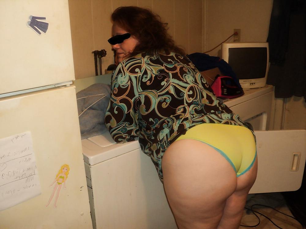 15P Mommy's Big Fat Ass 33