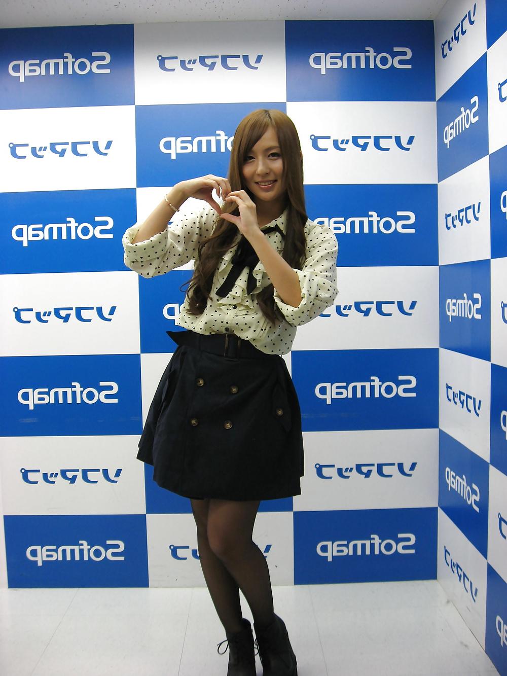 25P Pictures with JAV Stars