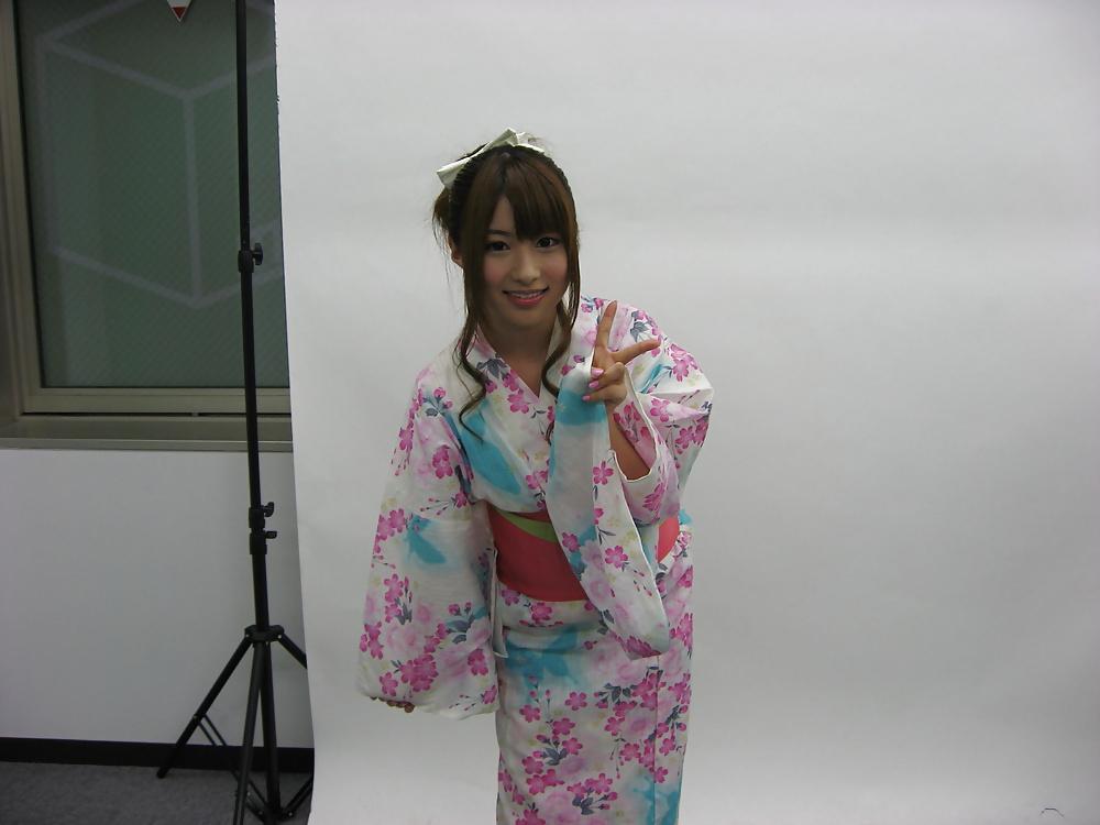 25P Pictures with JAV Stars