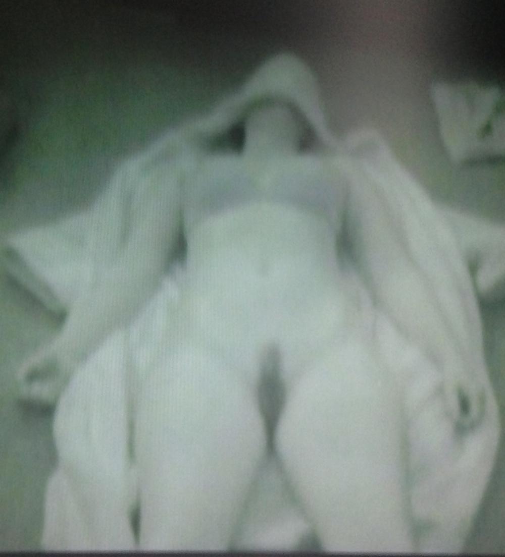25P Some screenshots of wife on old video (nightvision) 