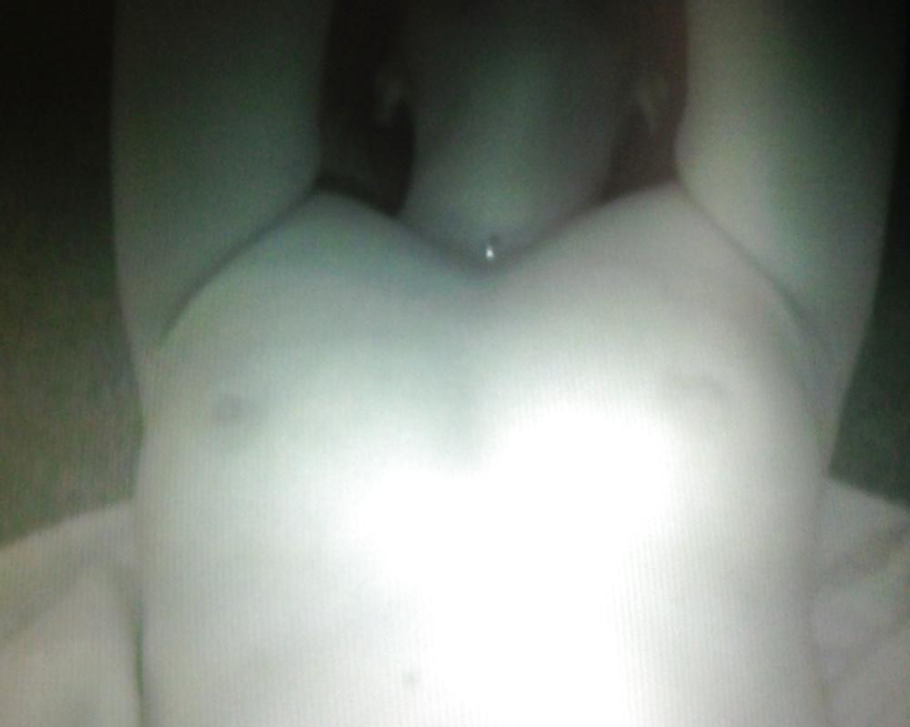 25P Some screenshots of wife on old video (nightvision) 