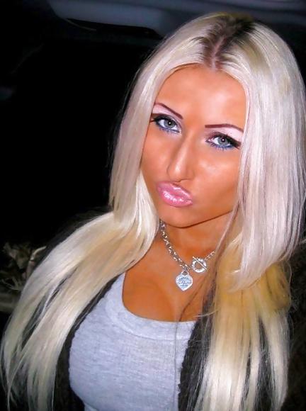 22P Bimbo Invasion 11
