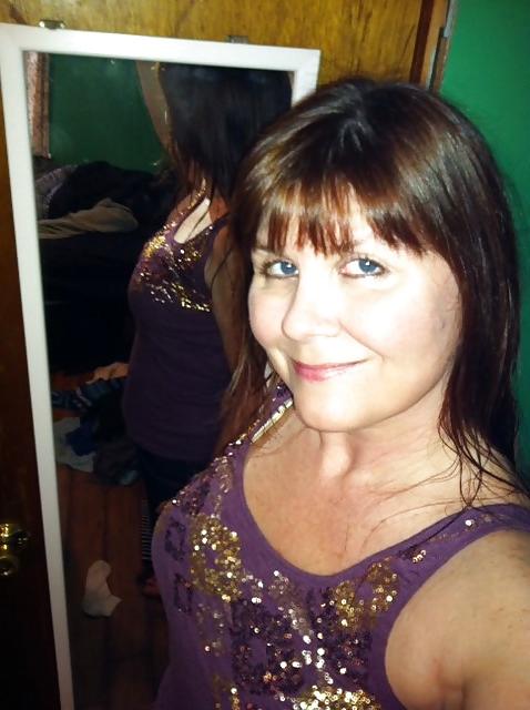 25P Lynn Shares Her Private Pics