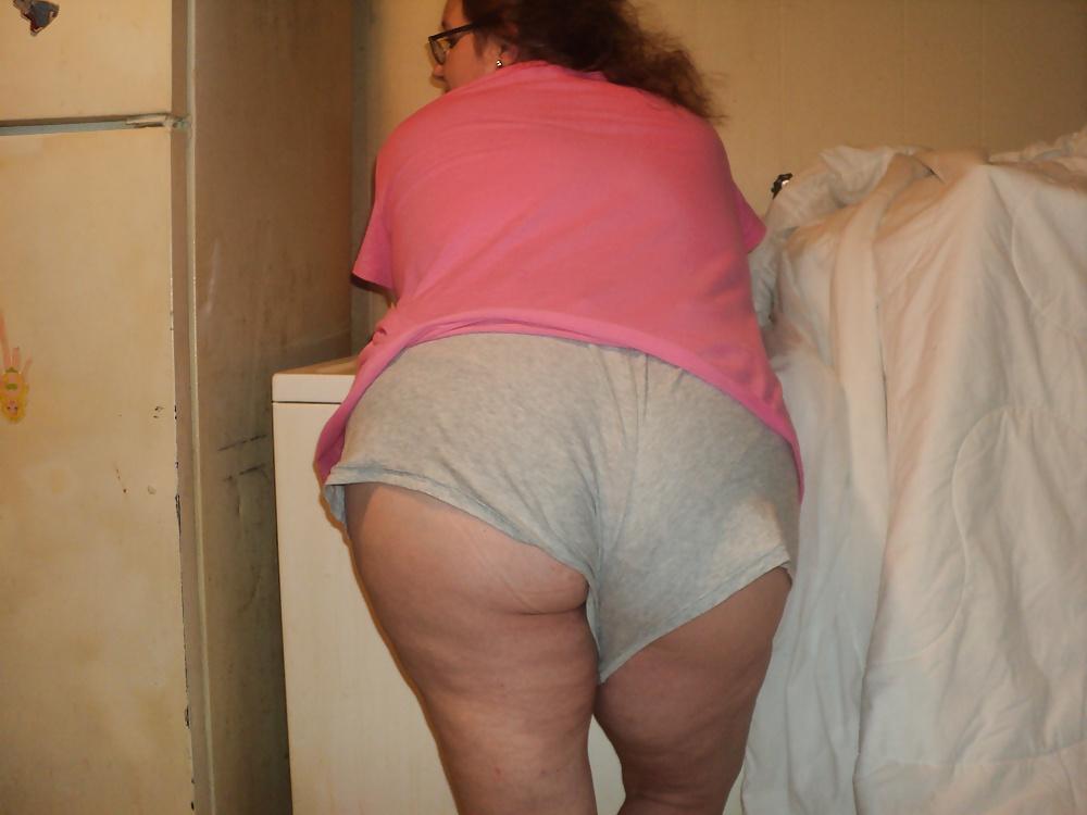 14P Mommy's Big Fat Ass 32