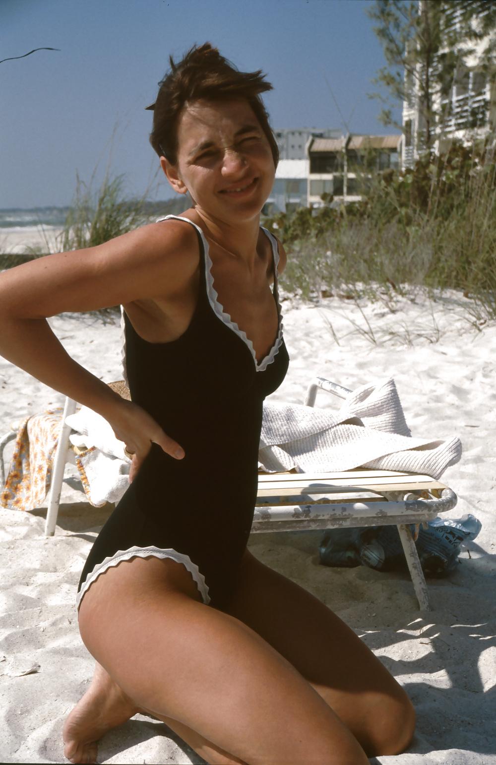 25P Found old Computer off a Hot Milf Mature