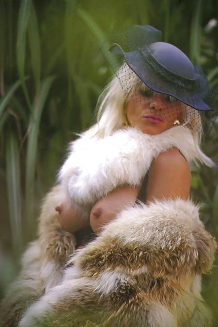 21P A other just glamour in lingerie outside 