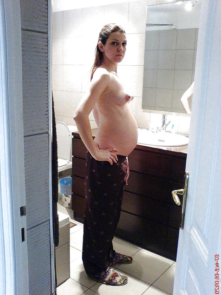 25P Enceinte Salle de Bain - Pregnant Bathroom 3