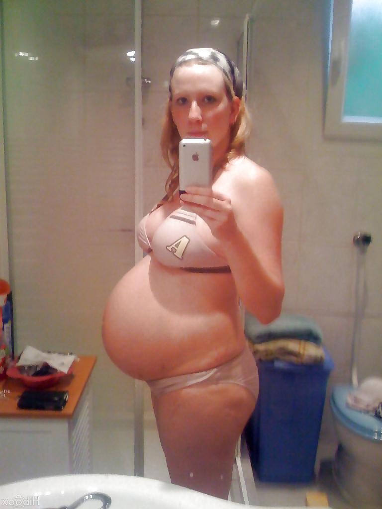 25P Enceinte Salle de Bain - Pregnant Bathroom 3
