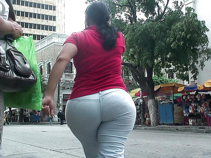 25P Candid, spandex, tihgt jeans, trouser asses
