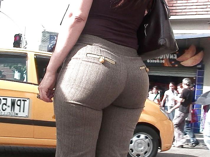 25P Candid, spandex, tihgt jeans, trouser asses