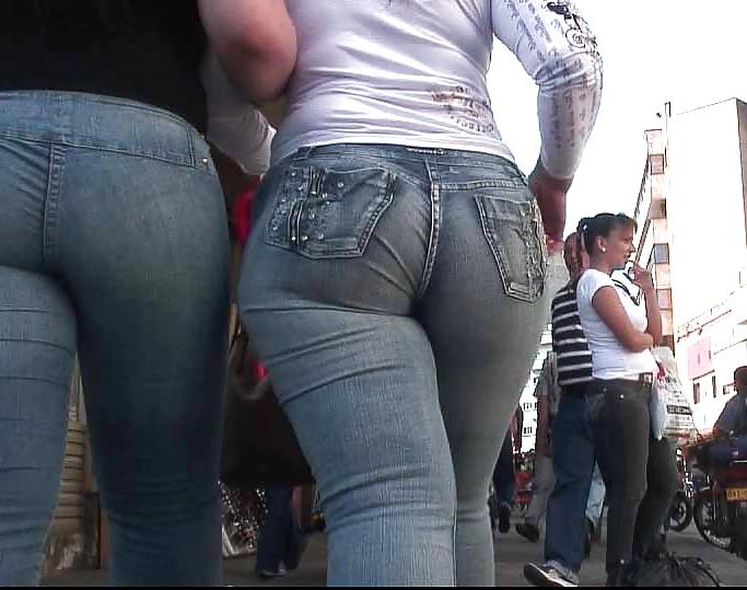 25P Candid, spandex, tihgt jeans, trouser asses