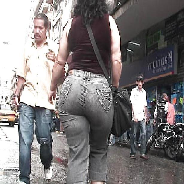 25P Candid, spandex, tihgt jeans, trouser asses