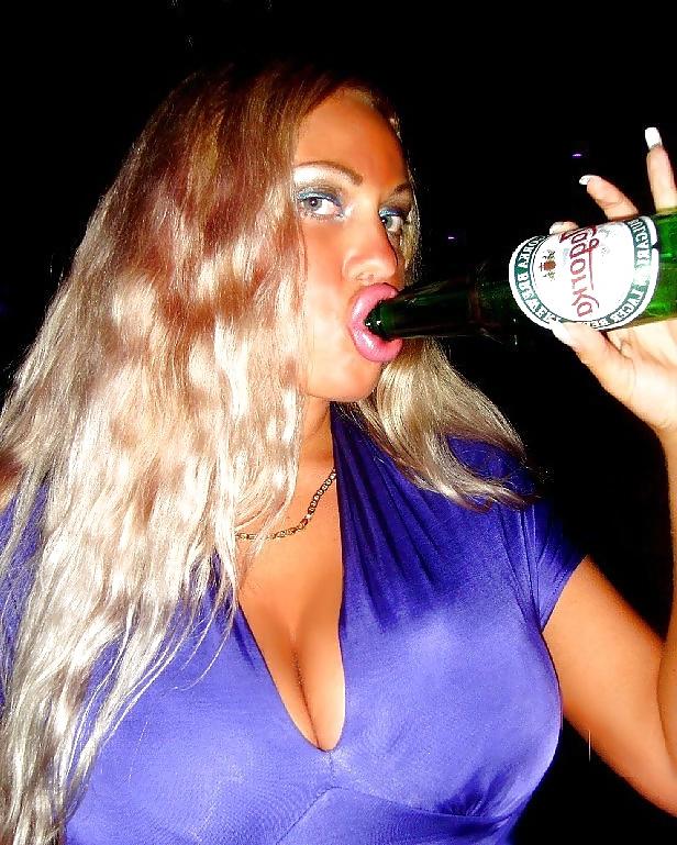 20P Bimbo Invasion 10