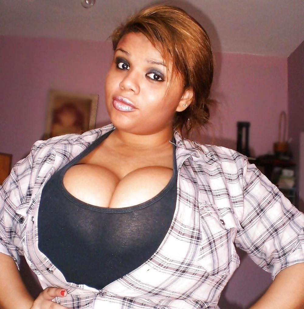25P Curvy Beauties 88 Clothed Edition