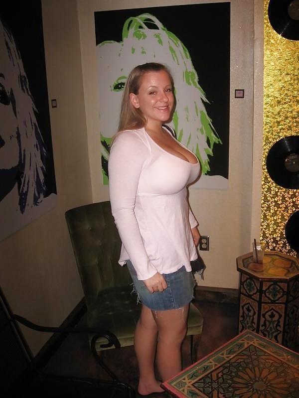 25P Curvy Beauties 88 Clothed Edition