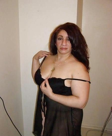 7P ARAB MATURE FREIND WHO LOVE TO BE FUCKED