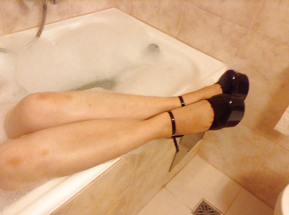 11P Mistress in the bath